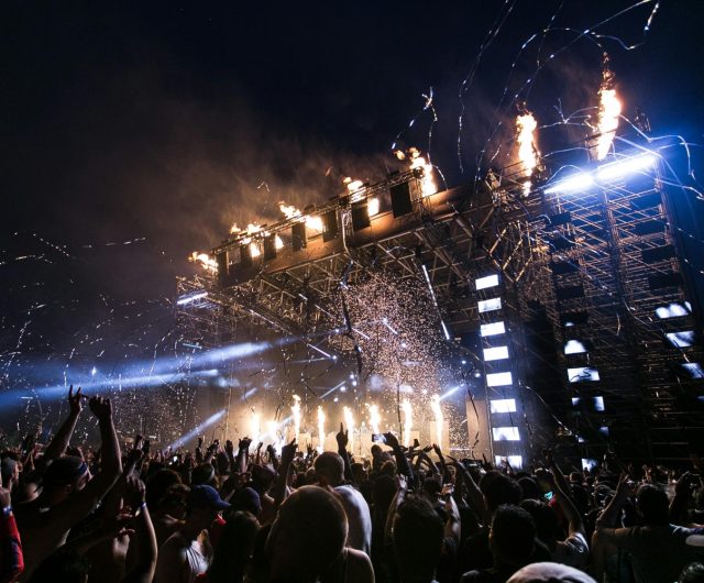 https://boleetransportation.com/wp-content/uploads/2022/03/concert-transport-640x530-1.jpg