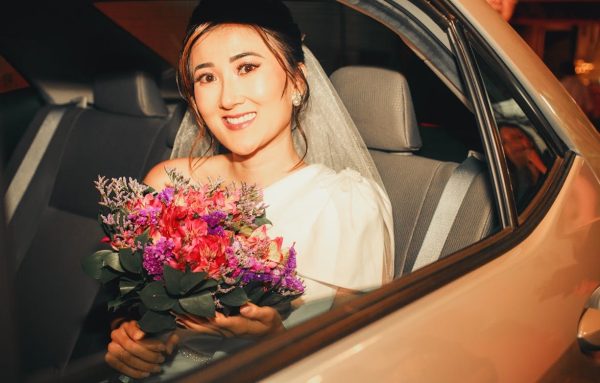 https://boleetransportation.com/wp-content/uploads/2022/03/wedding-transport-600x383-1.jpg